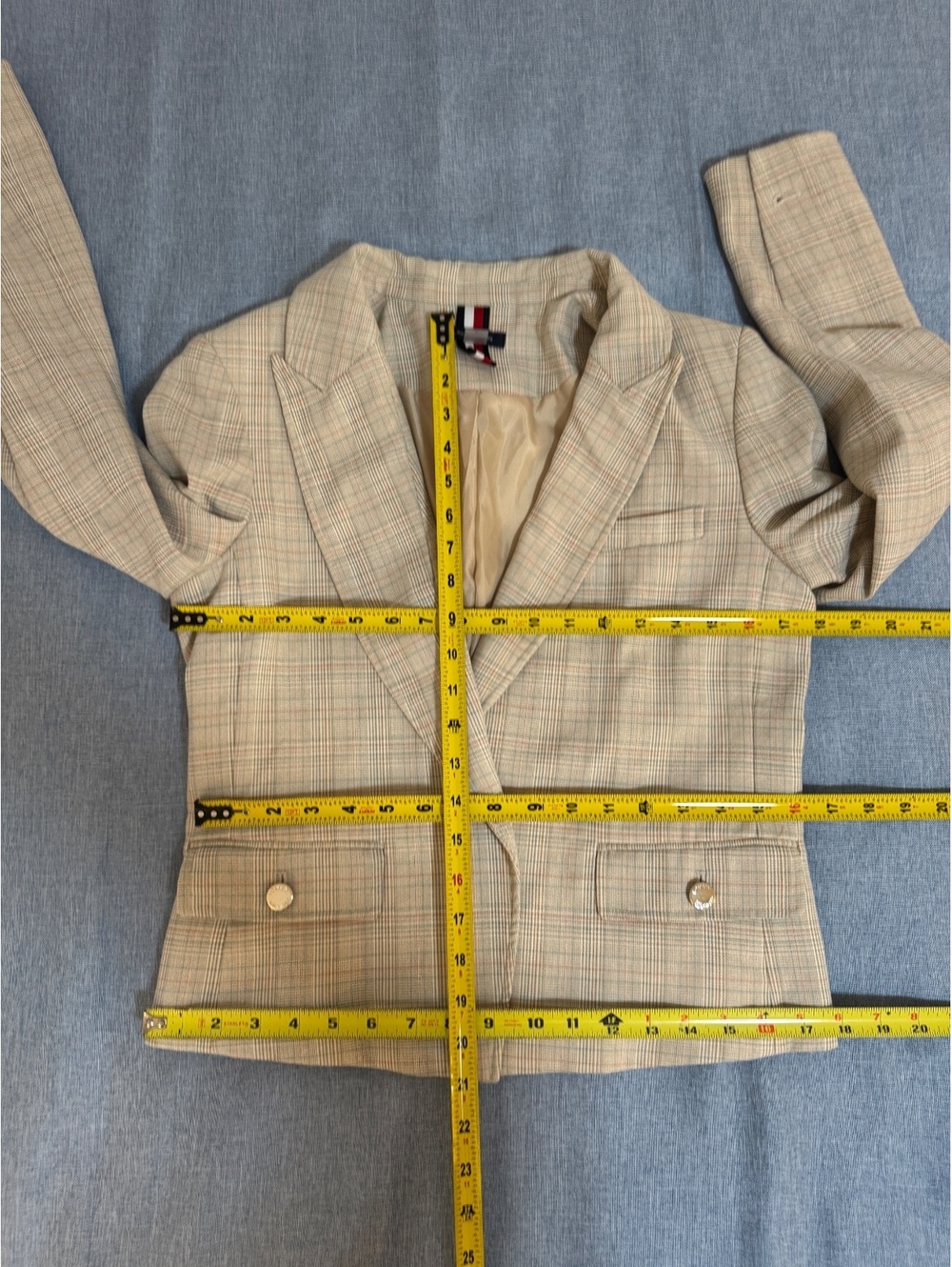 Tommy Hilfiger Plaid Cropped Blazer Jacket Women’s Size 6 Beige Preppy - Picture 6 of 7